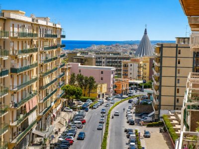 IM261906